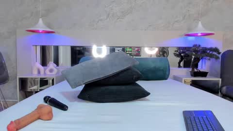 Kelly online show from February 27, 10:11 am