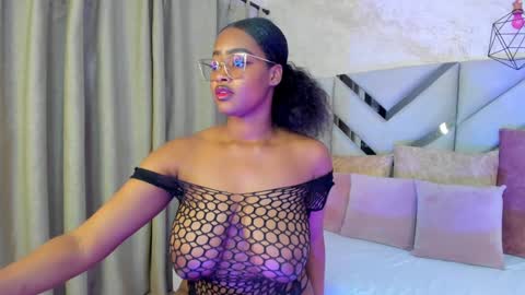 Snapshot of kellyy_cooper chatting on January 19, 5:26 am Kelly online show from January 19, 5:26 am