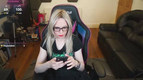 Snapshot of kelseycobalt chatting on December 7, 11:18 pm kelseycobalt online show from December 7, 11:18 pm
