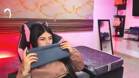 ken_and_bonnie online show from March 18, 7:09 pm