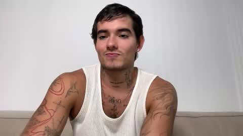 Snapshot of kenboyea_ chatting on September 18, 2:10 pm luis carlos esteban online show from September 18, 2:10 pm