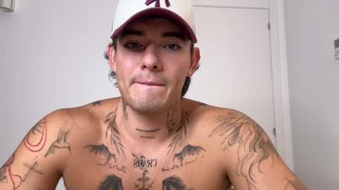 luis carlos esteban online show from October 19, 4:44 pm