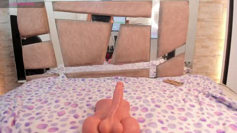 kendall online show from April 23, 12:29 pm