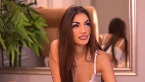 Kendal online show from November 19, 4:39 pm