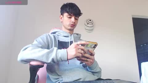 kendall ross online show from October 9, 4:01 pm