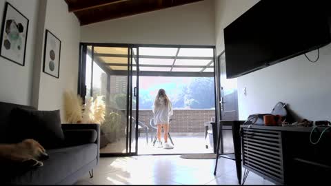 kendall online show from January 12, 1:58 pm