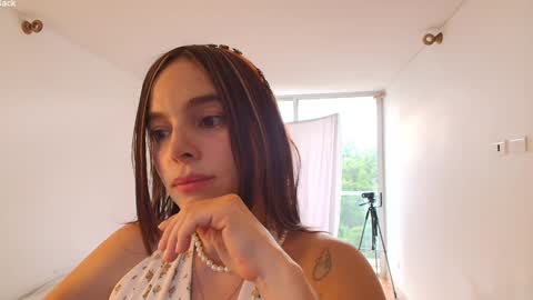 kendall online show from February 28, 8:57 pm