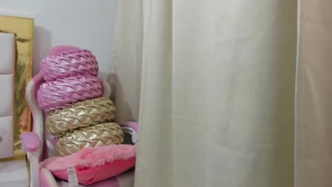 Kendal  online show from March 3, 1:23 pm