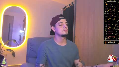Snapshot of kendel_dimitri chatting on December 7, 7:10 am kendel_dimitri online show from December 7, 7:10 am