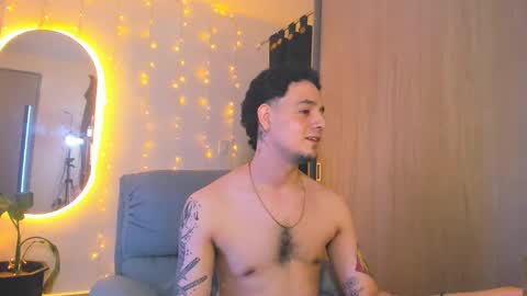 Snapshot of kendel_dimitri chatting on December 27, 7:08 am kendel_dimitri online show from December 27, 7:08 am