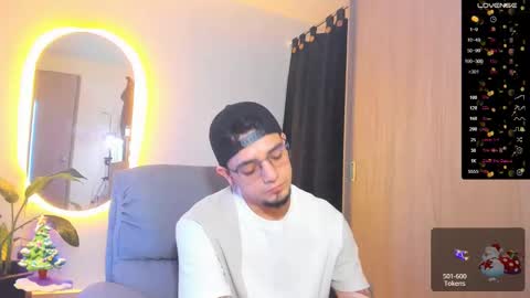 Snapshot of kendel_dimitri chatting on December 2, 5:51 am kendel_dimitri online show from December 2, 5:51 am
