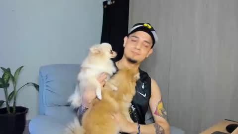 Snapshot of kendel_dimitri chatting on March 7, 4:23 am kendel_dimitri online show from March 7, 4:23 am