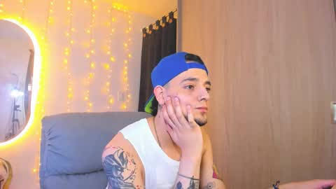 Snapshot of kendel_dimitri chatting on December 31, 4:38 am kendel_dimitri online show from December 31, 4:38 am