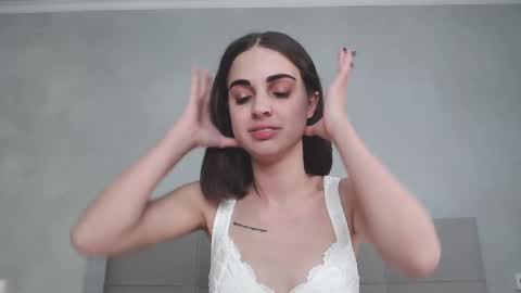 kendi snow online show from February 14, 4:37 am