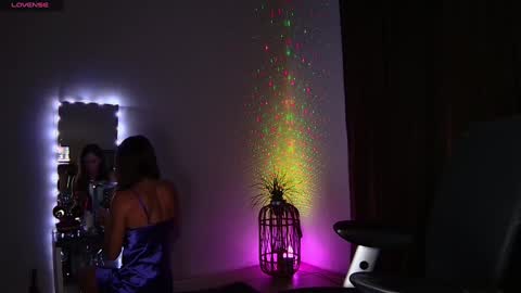 Snapshot of kendracam69 chatting on December 2, 2:02 am Kendra online show from December 2, 2:02 am