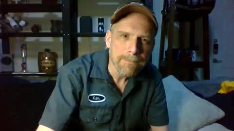 Snapshot of kenkuddles chatting on February 19, 12:25 am Ken Kuddles online show from February 19, 12:25 am