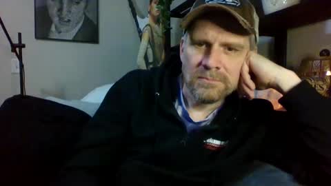 Snapshot of kenkuddles chatting on January 23, 1:41 am Ken Kuddles online show from January 23, 1:41 am