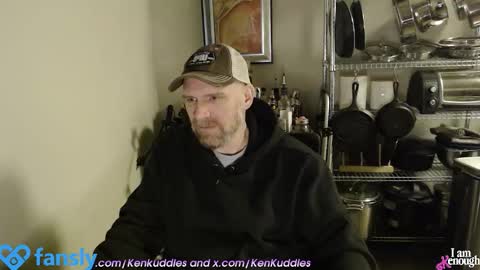 Snapshot of kenkuddles chatting on February 2, 4:48 am Ken Kuddles online show from February 2, 4:48 am