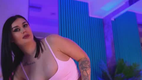 Kendra online show from January 19, 3:55 pm