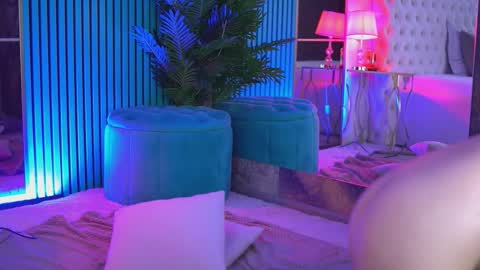 Kendra online show from December 5, 4:16 pm