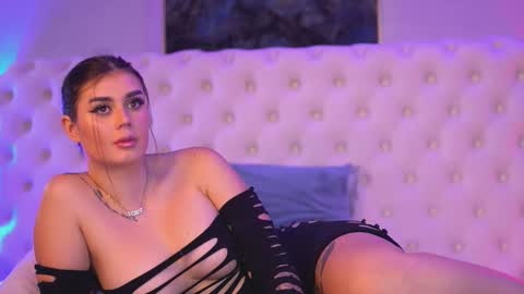 Kendra online show from October 18, 4:22 pm