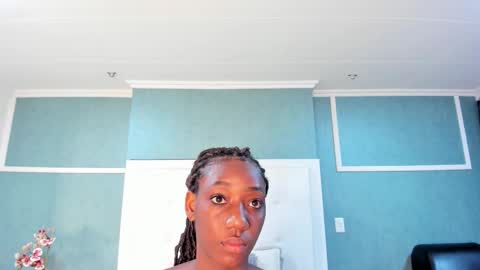 kentha_mitchells online show from September 17, 10:52 am
