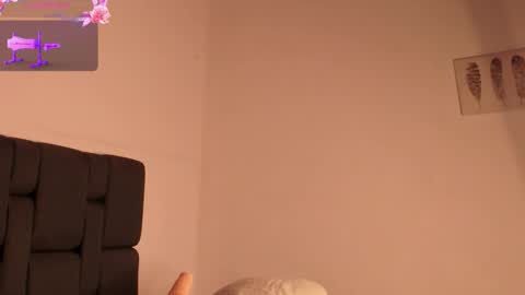 KENTHA  online show from January 8, 11:27 am