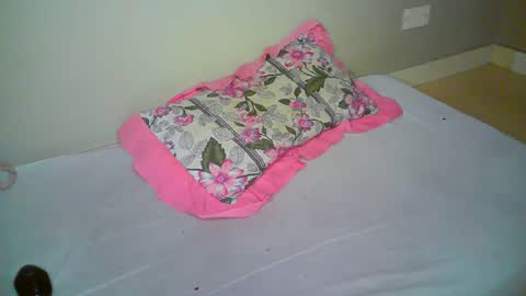 kering_lovly online show from September 26, 11:57 pm