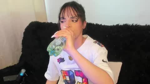 Kerly online show from October 25, 6:19 pm