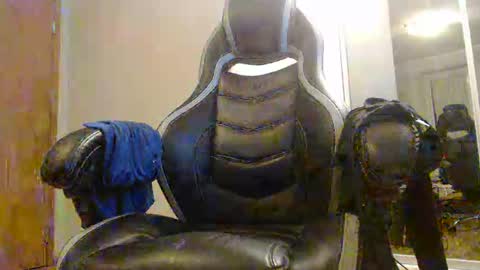 Snapshot of kert19 chatting on February 12, 4:33 am KerKER online show from February 12, 4:33 am