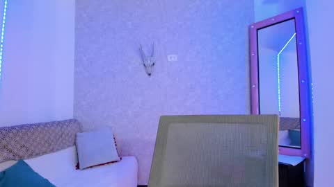 Snapshot of kervs__ chatting on January 25, 7:28 pm Kev online show from January 25, 7:28 pm