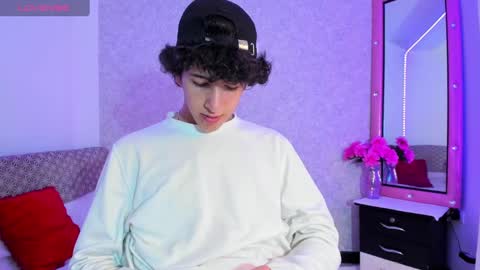 Snapshot of kervs__ chatting on January 15, 1:12 am Kev online show from January 15, 1:12 am