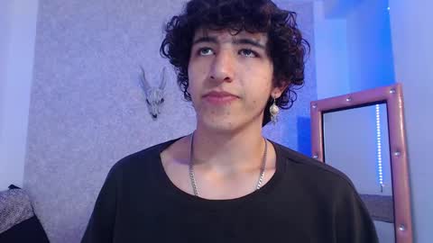 Snapshot of kervs__ chatting on February 13, 4:50 pm Kev online show from February 13, 4:50 pm