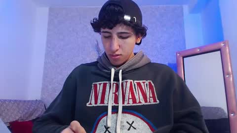 Snapshot of kervs__ chatting on February 19, 1:50 pm Kev online show from February 19, 1:50 pm