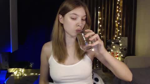 Snapshot of kesha_muah chatting on March 9, 3:38 pm kesha online show from March 9, 3:38 pm