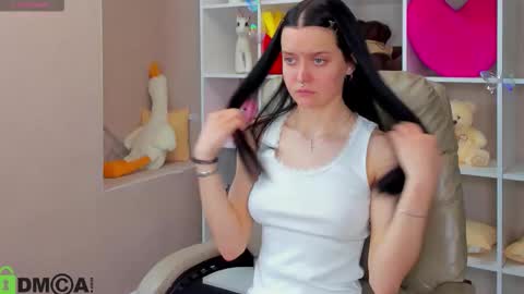 kessi_millis online show from February 3, 12:40 am