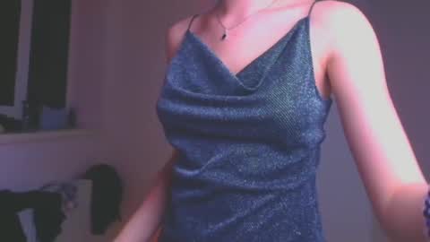 Snapshot of ketrin_pirsss chatting on January 27, 4:09 am Ketrin online show from January 27, 4:09 am