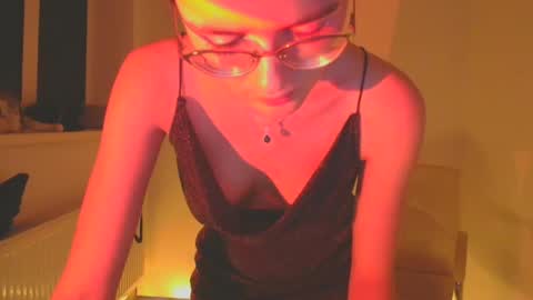 Snapshot of ketrin_pirsss chatting on February 1, 5:07 am Ketrin online show from February 1, 5:07 am