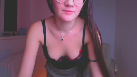 Snapshot of ketrin_pirsss chatting on January 10, 3:29 am Ketrin online show from January 10, 3:29 am
