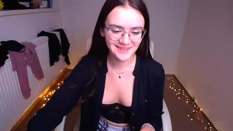 Snapshot of ketrin_pirsss chatting on January 30, 2:38 am Ketrin online show from January 30, 2:38 am