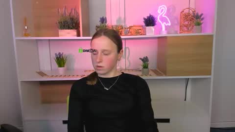 keuli_li online show from December 22, 12:23 pm