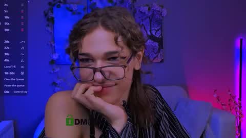 Snapshot of kevi_sunn chatting on September 15, 8:43 pm kevi here online show from September 15, 8:43 pm