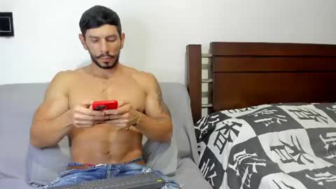 kevin_malone22 online show from June 21, 12:17 am