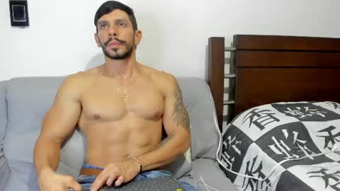 kevin_malone22 online show from June 11, 2:11 am