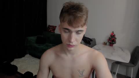 Snapshot of kevin_martin8 chatting on December 17, 1:29 am Kevin Martin online show from December 17, 1:29 am