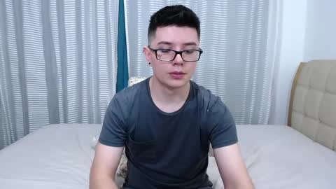 Snapshot of kevinhunts chatting on March 5, 11:38 pm Kevin online show from March 5, 11:38 pm