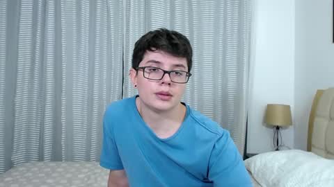 Snapshot of kevinhunts chatting on September 12, 1:07 am Kevin online show from September 12, 1:07 am