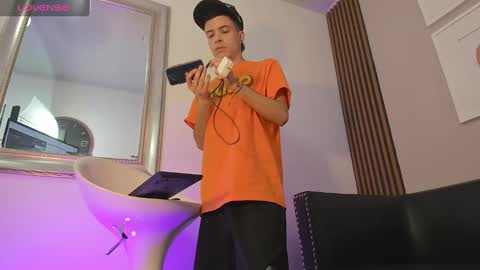 Sexy  Hot Kevin online show from October 21, 9:07 pm