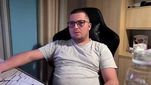 Snapshot of kevinnlovely chatting on October 17, 8:35 pm Kevinn online show from October 17, 8:35 pm