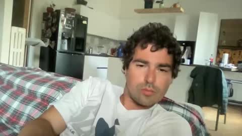 kevinpillobello online show from April 16, 4:40 pm